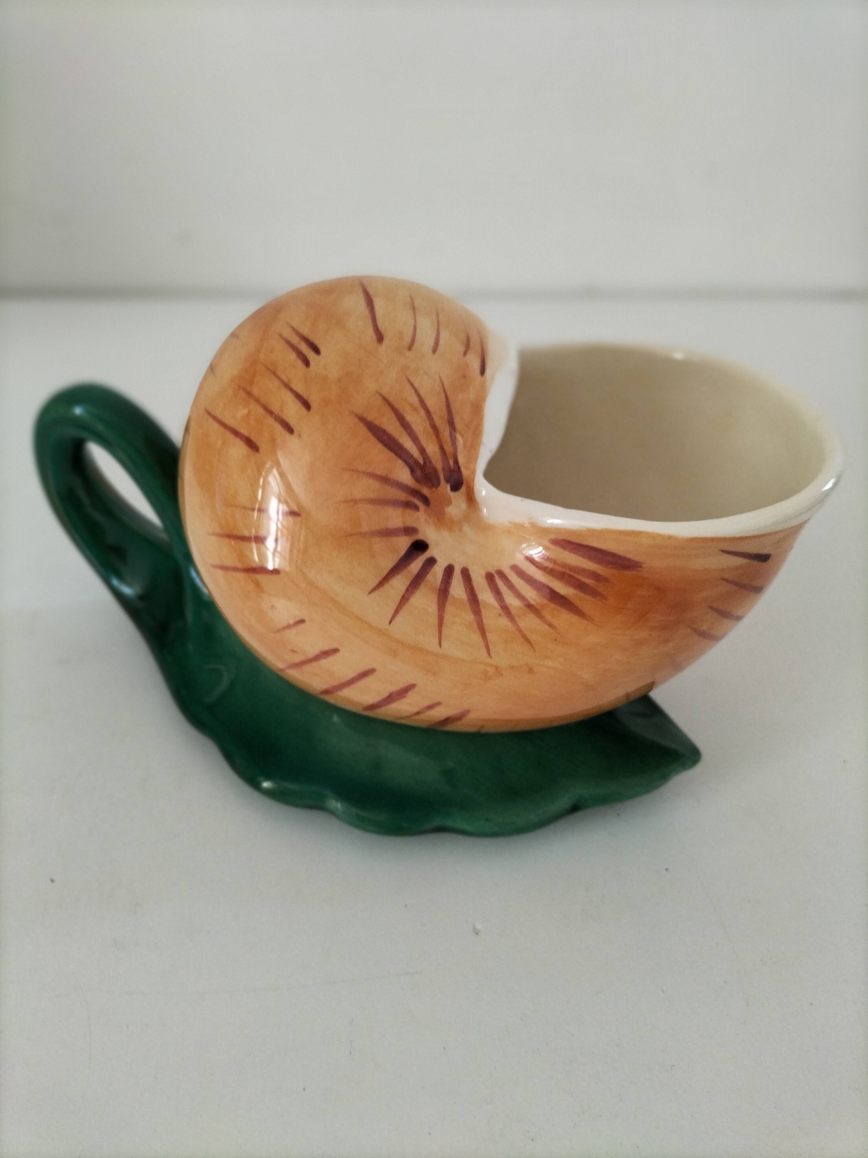 Pair of snail-shaped bowls and their leaf-shaped saucers – 1950s-1960s
