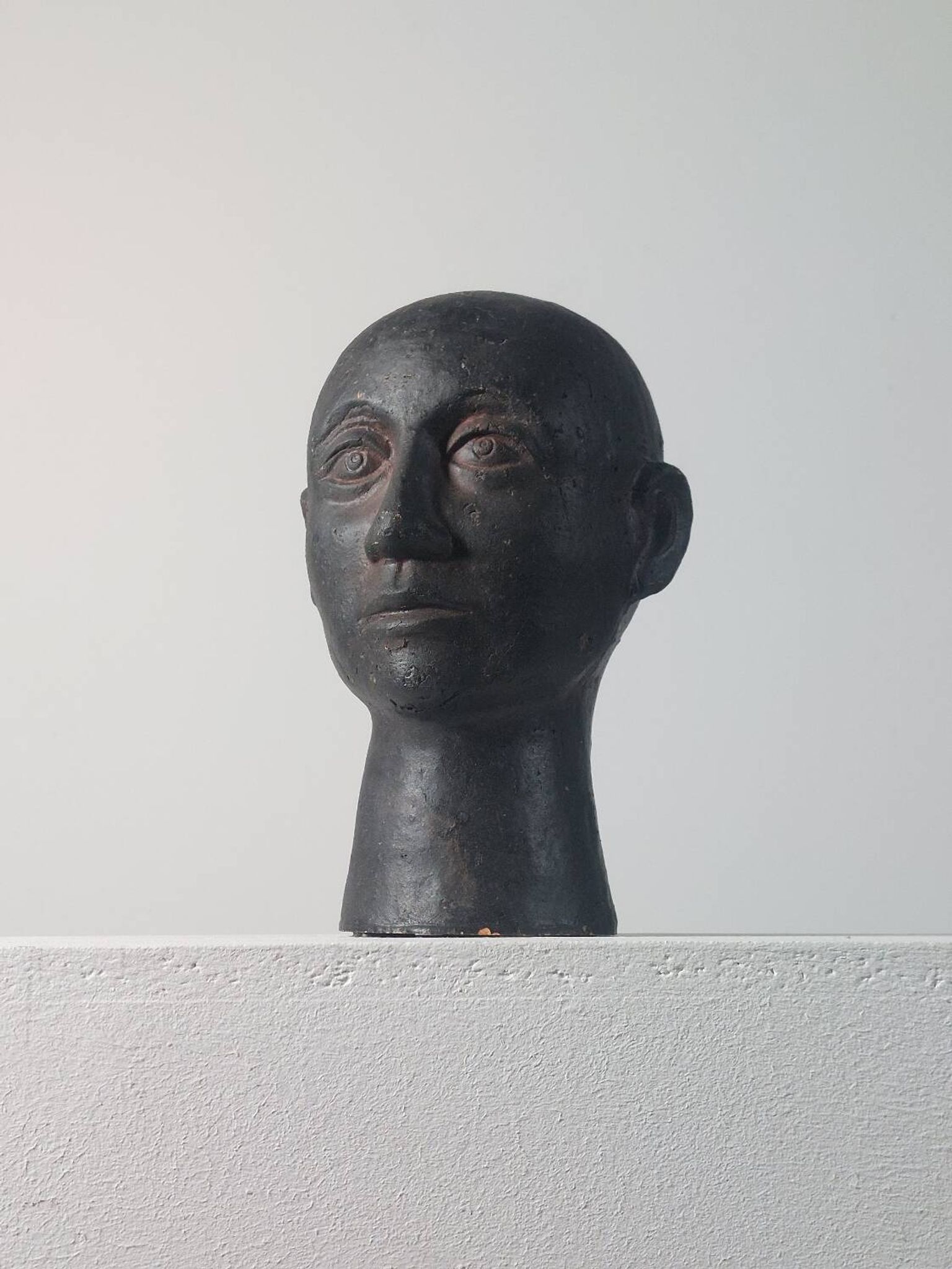 Rare buste en céramique de portrait Wunderkammer
