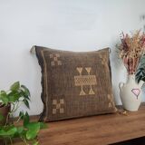 Coussin berbère en soie de cactus marron