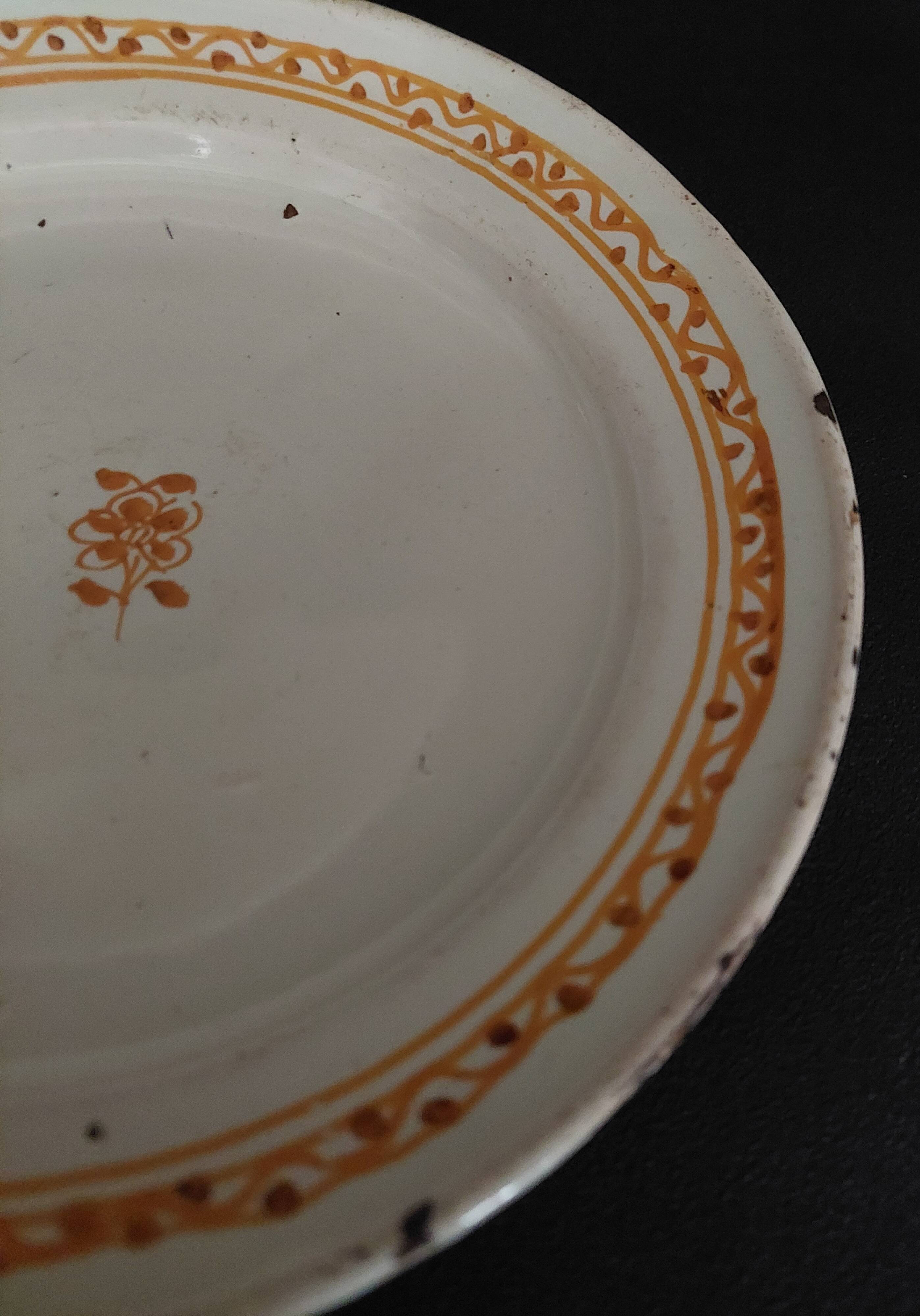 Moustiers earthenware plate, early 19th century
