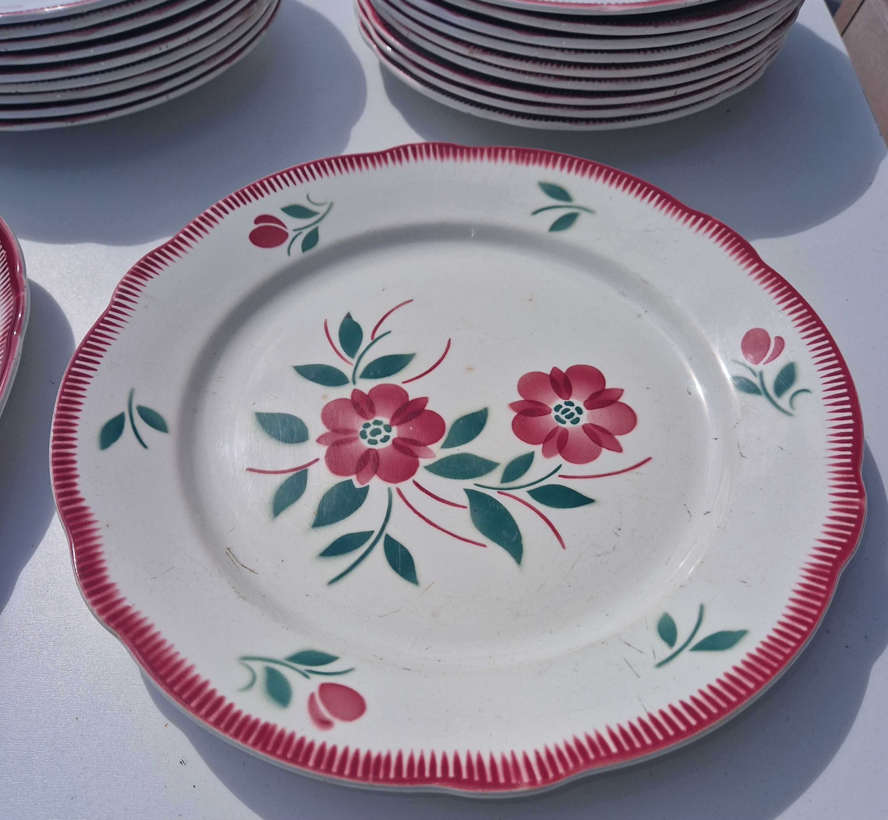 Service for 9 people, Badonviller faience, Fénal Frères, model "rèverbèr".