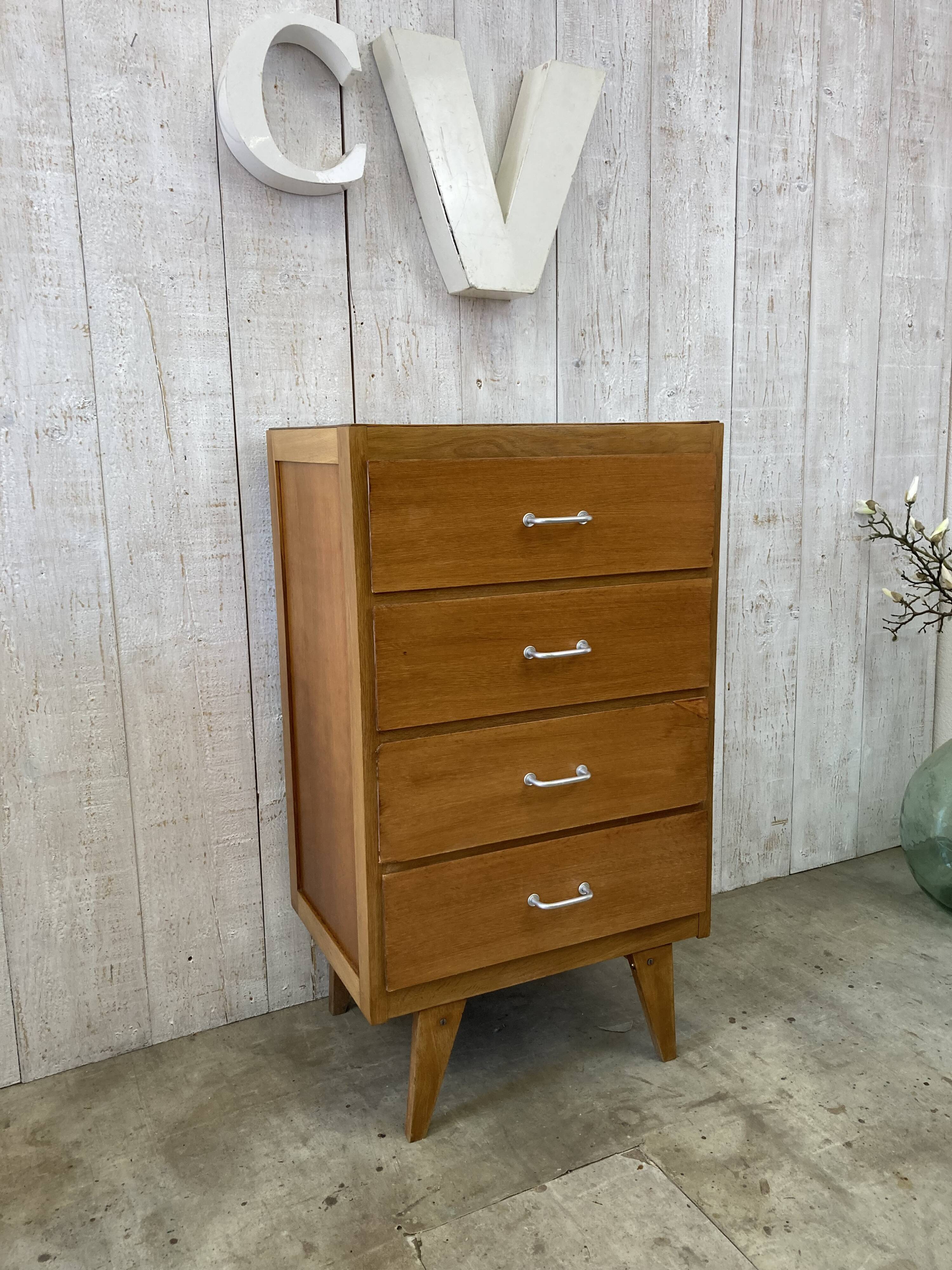 Chiffonier with compass feet