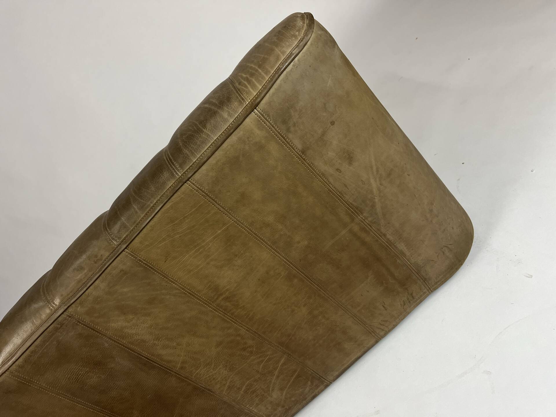 Vintage DS-44 de Sede leather sofa couch buffalo leather 70s