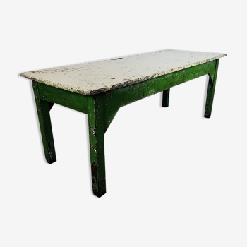 Table d'usine verte