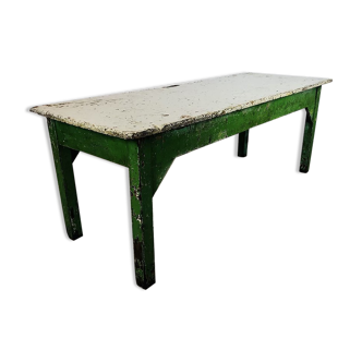 Table d'usine verte