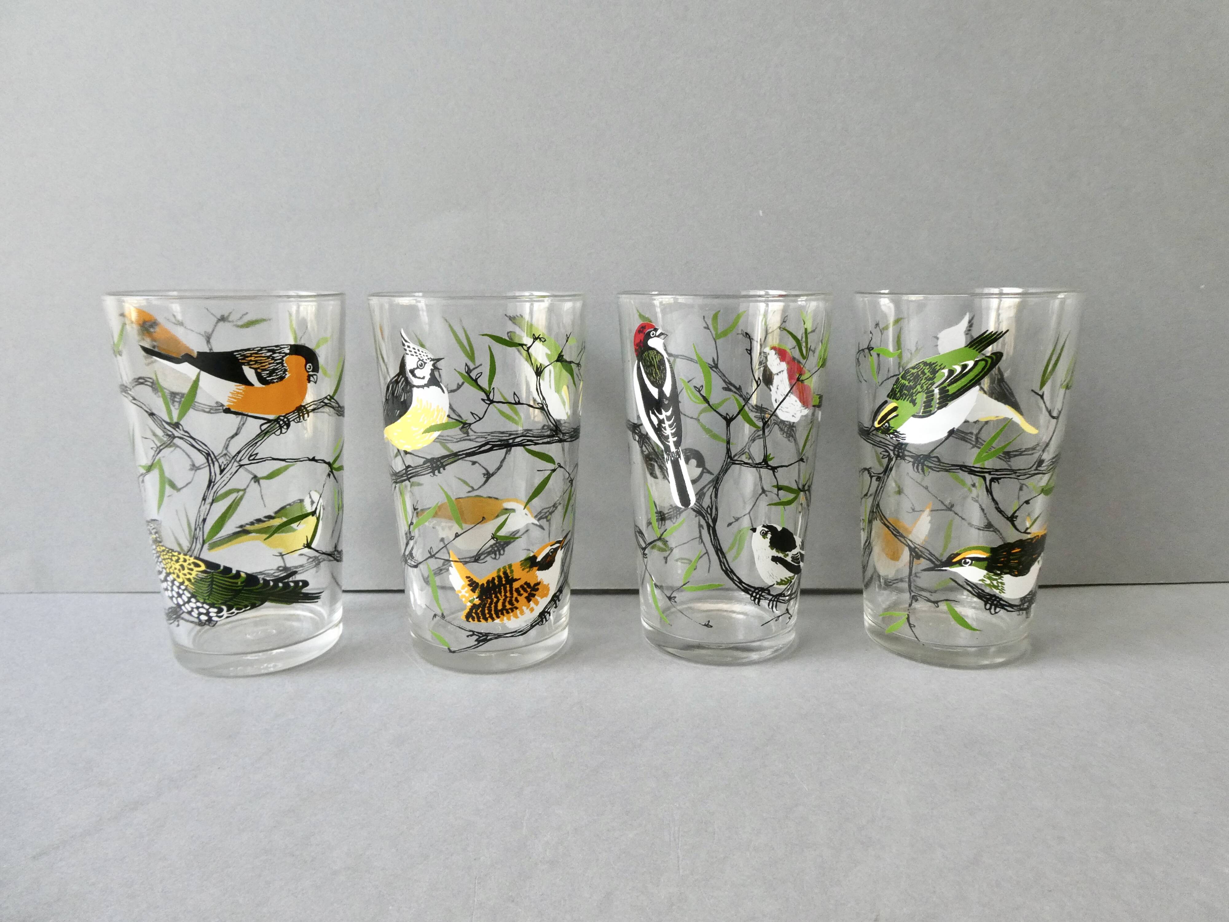 Carafe and its 4 glasses BVB France, bird decor, circa 1960