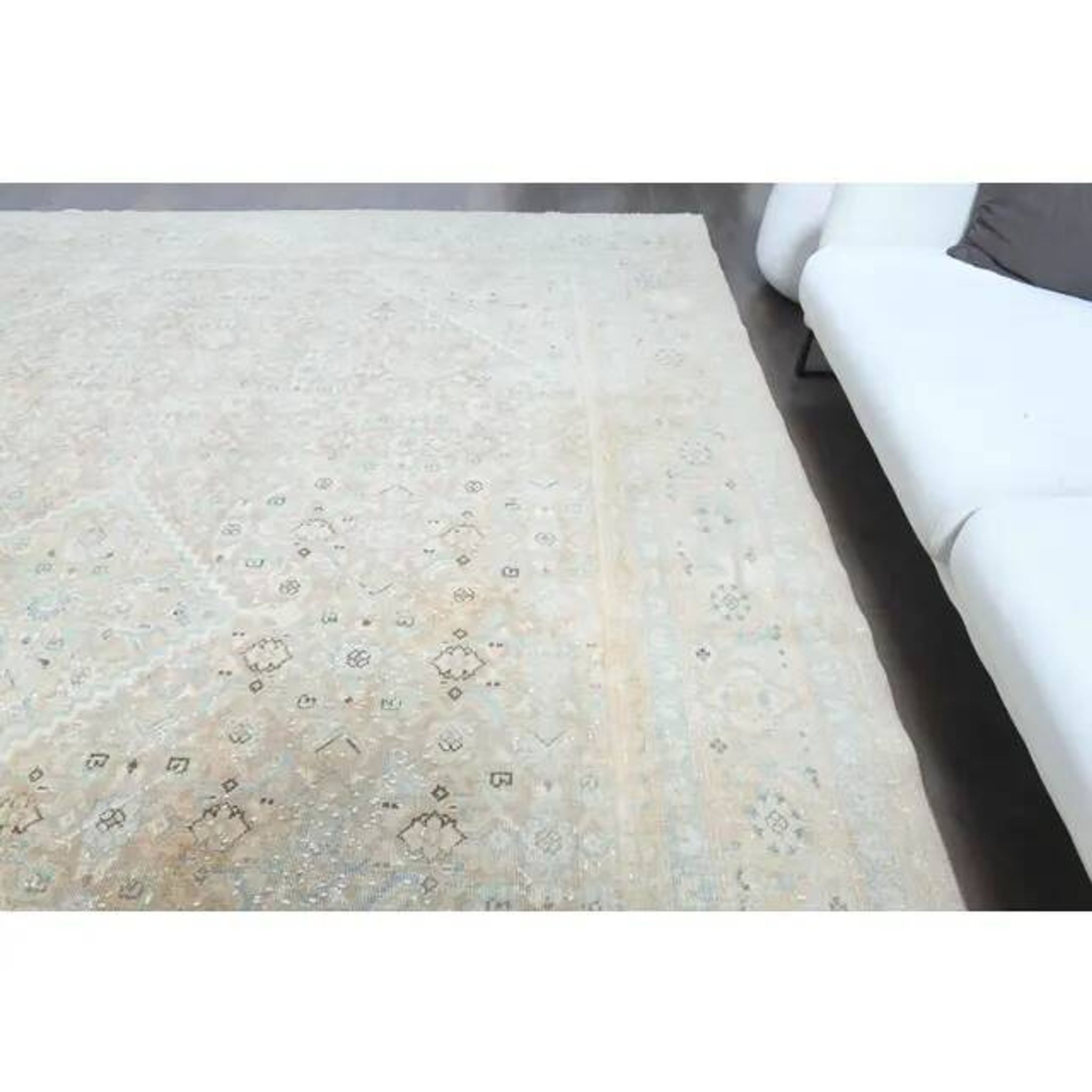 1970s Vintage Persian Handmade Wool Cotton Light Beige Area Rug 304x408