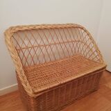 Wicker chest / bench for child