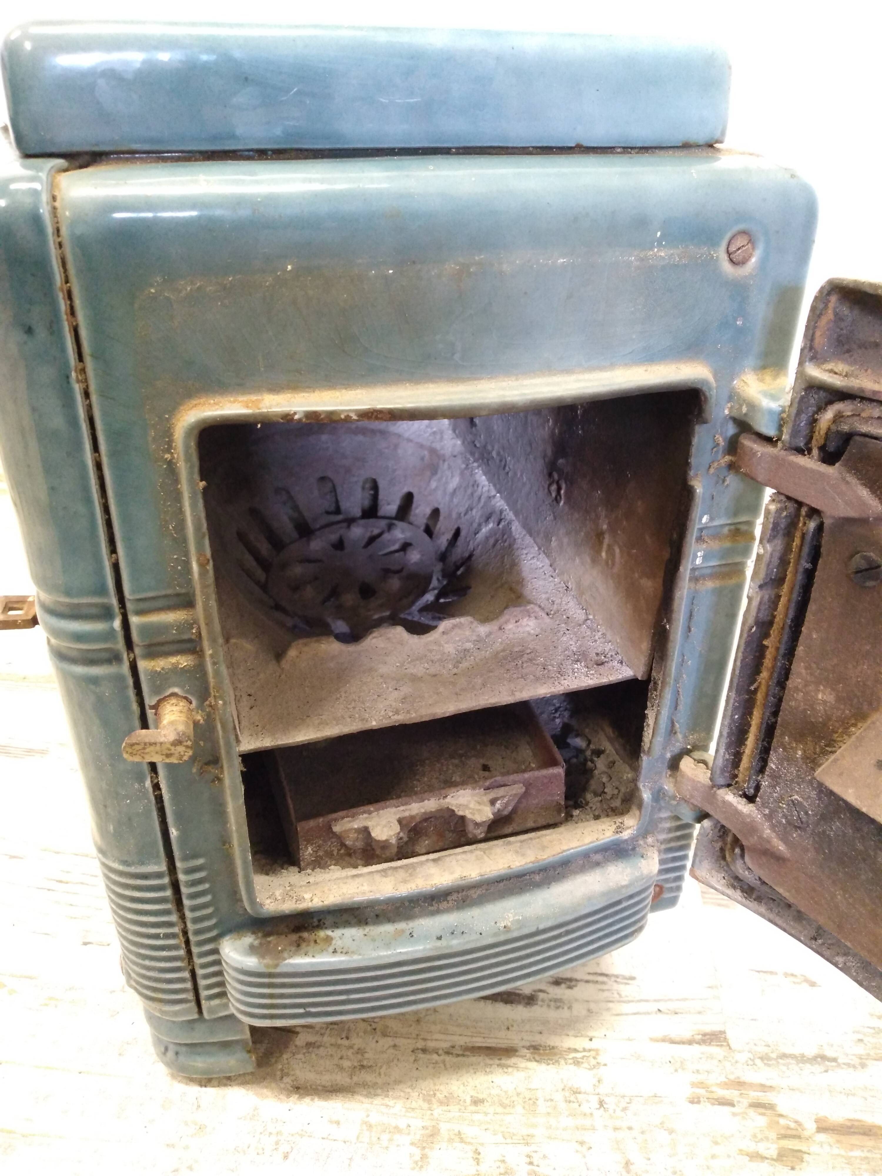 Poêle en fonte émaillée ancien bleu