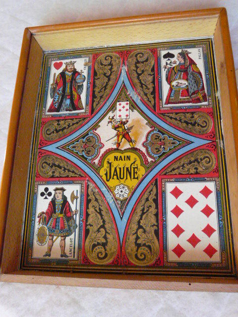 Yellow Dwarf in wooden dated 1921 with tokens