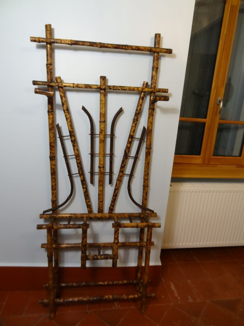Bamboo coat racks, nineteenth century, 76x174 cm