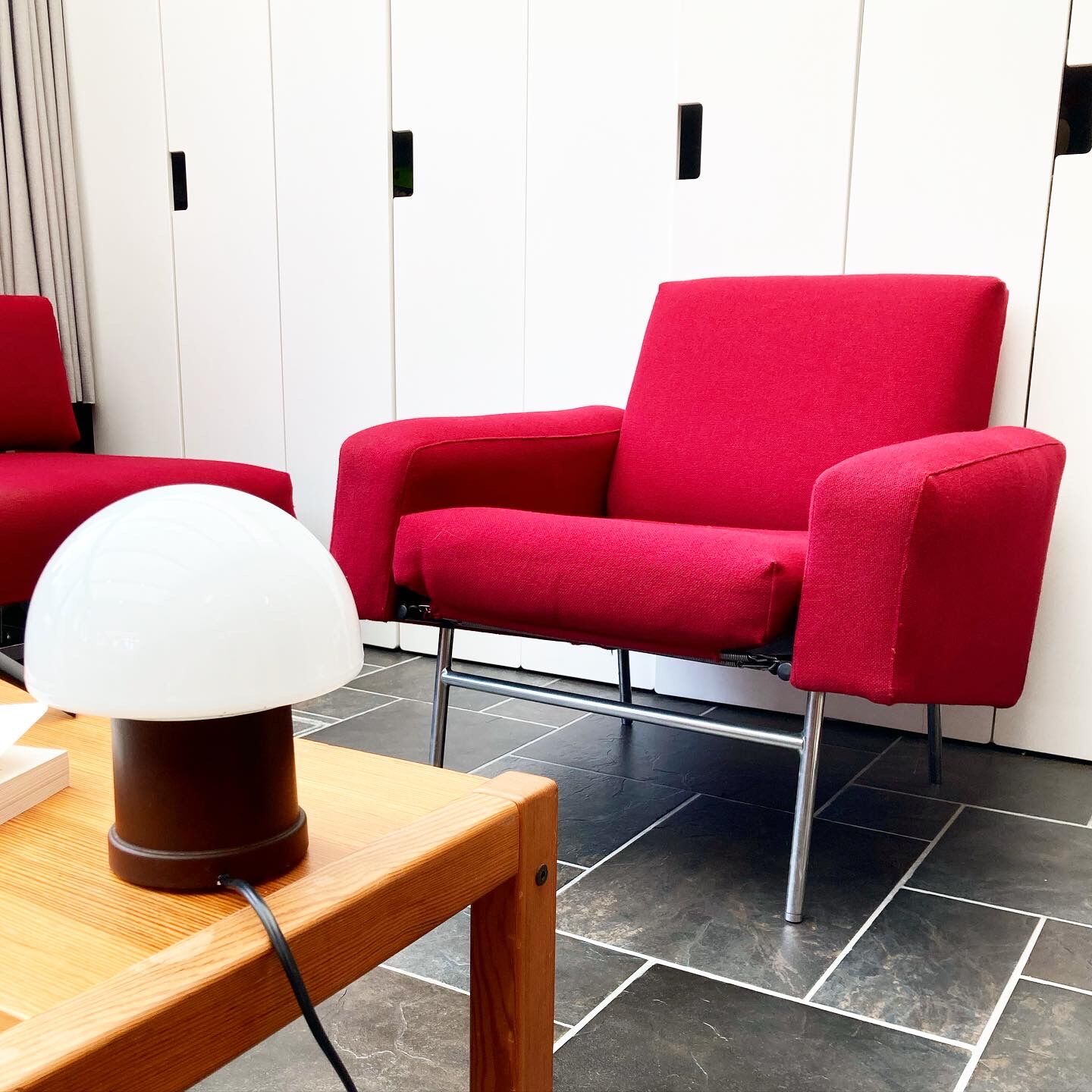 Airborne G10 chair by Pierre Guariche