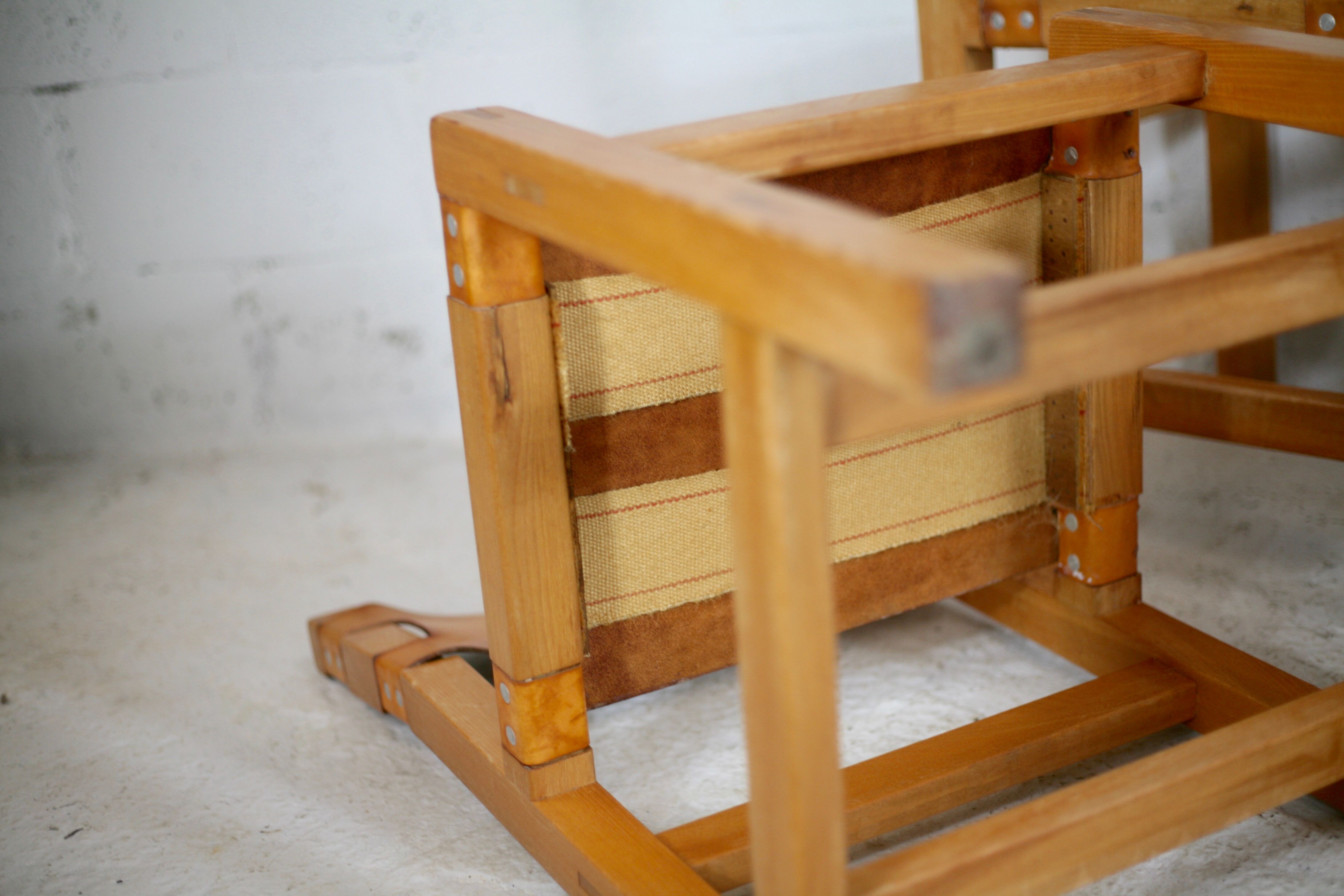 Ensemble de 4 chaises et table basse Maison Regain, France, circa 1970