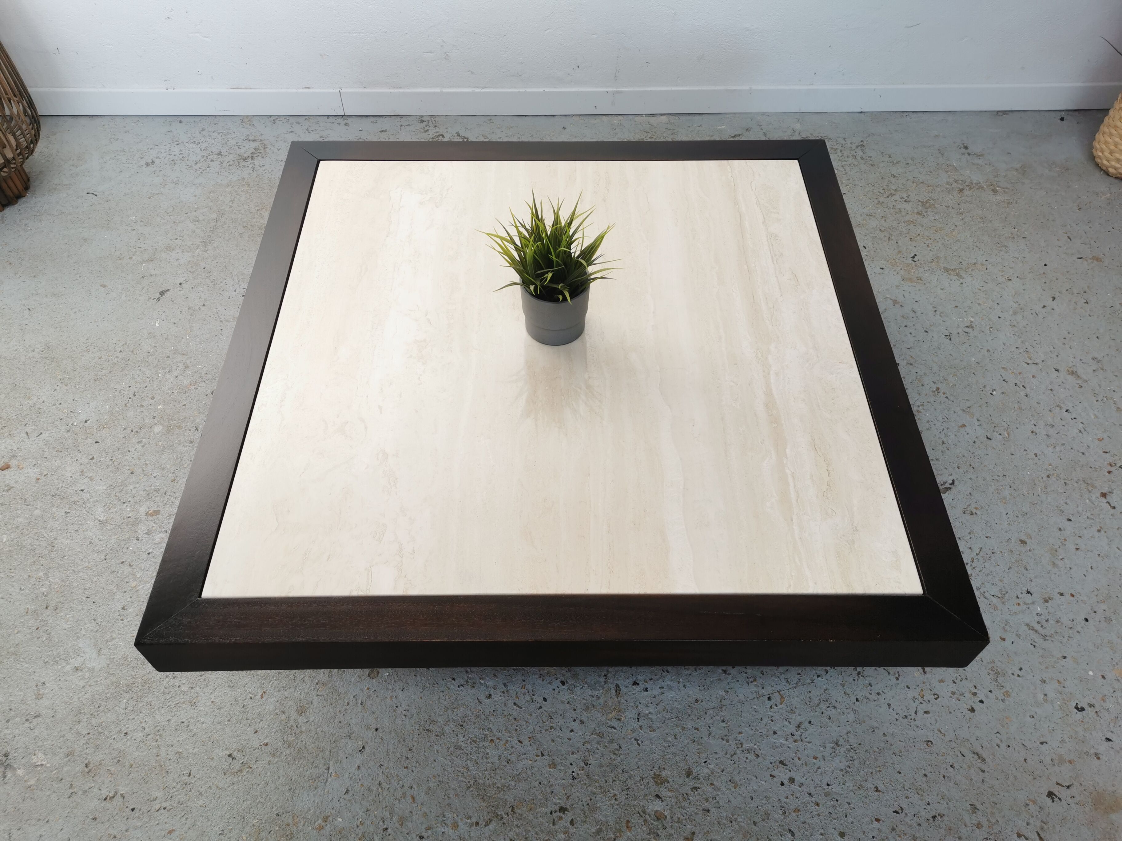 Table basse vintage travertin et bois design 1970