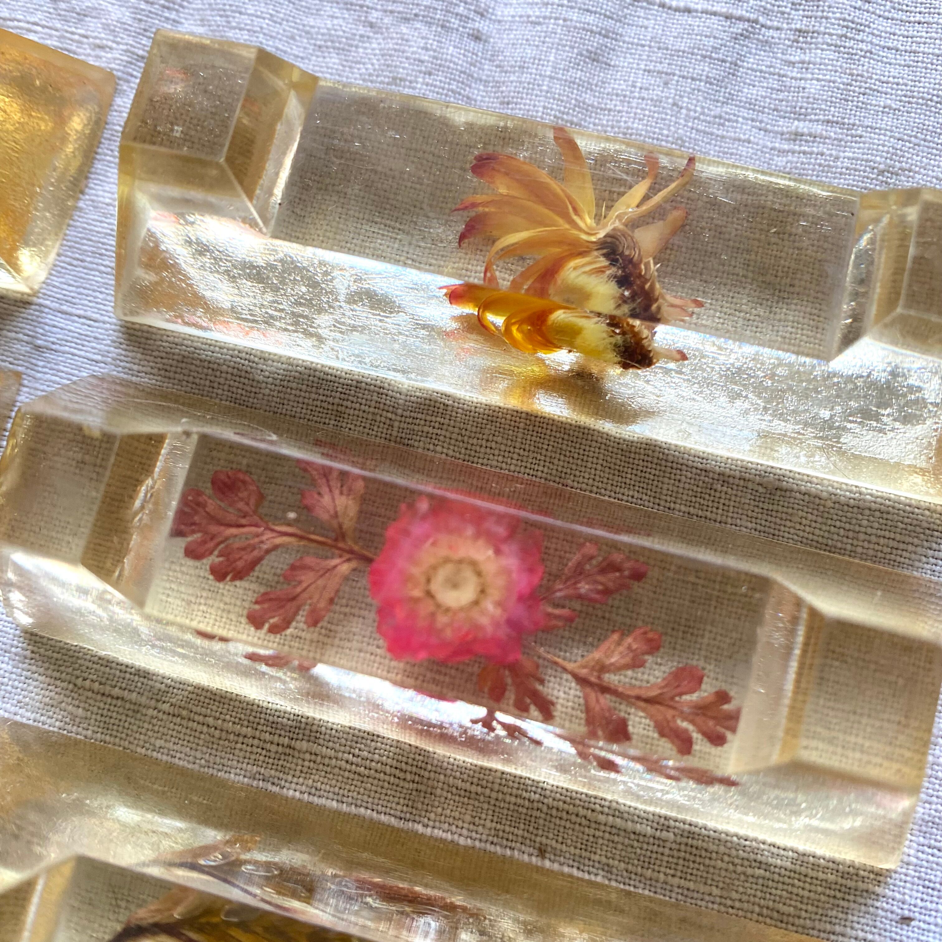 Vintage resin knife holder