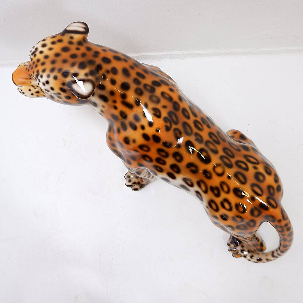 Ceramic sculpture of a leopard by "Ceramiche Boxer" - Italy