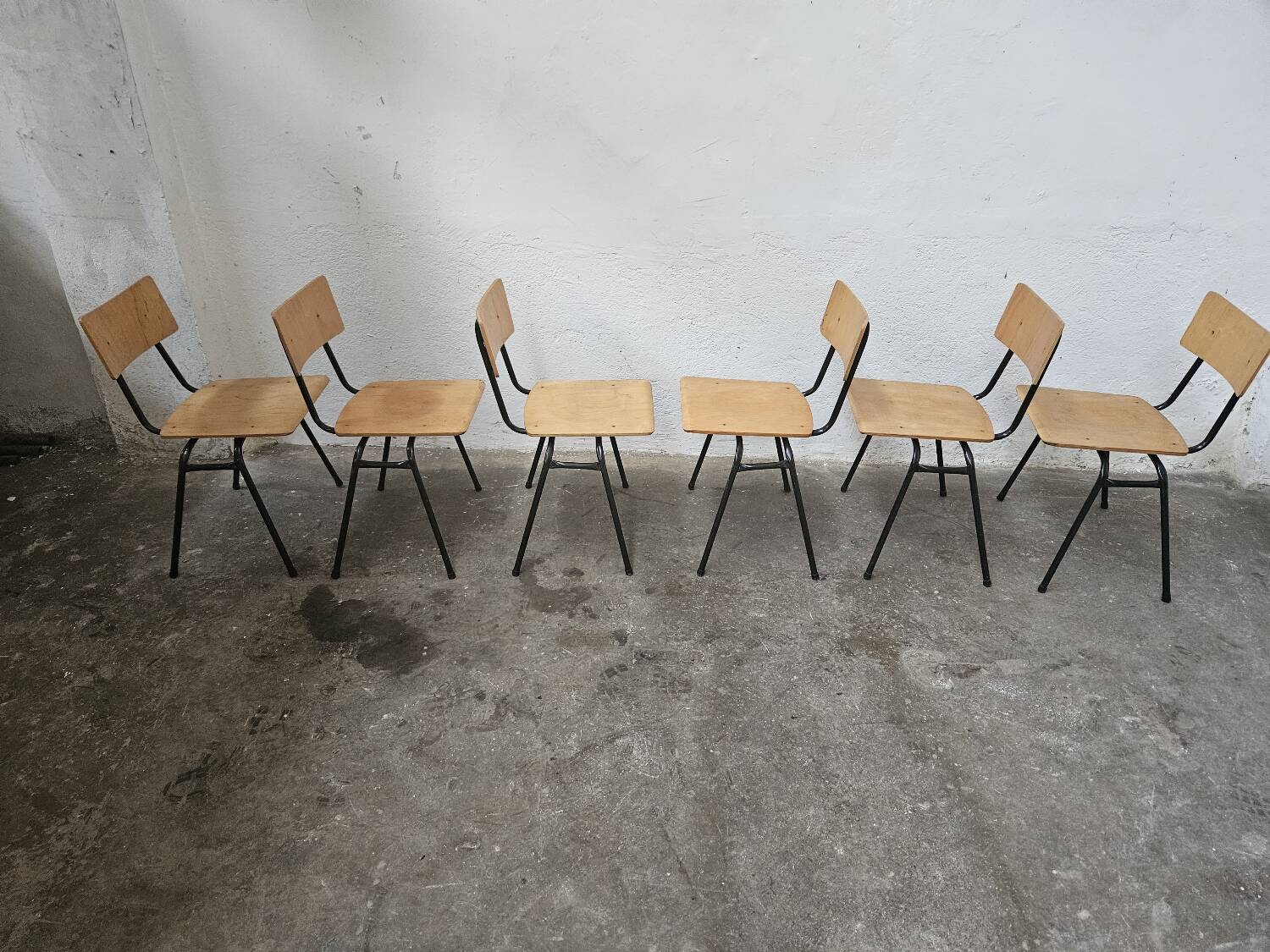 Lot of 6 bistro chairs from the 1980s