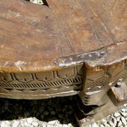 Table basse Indienne XIXé sculptée - Art Populaire