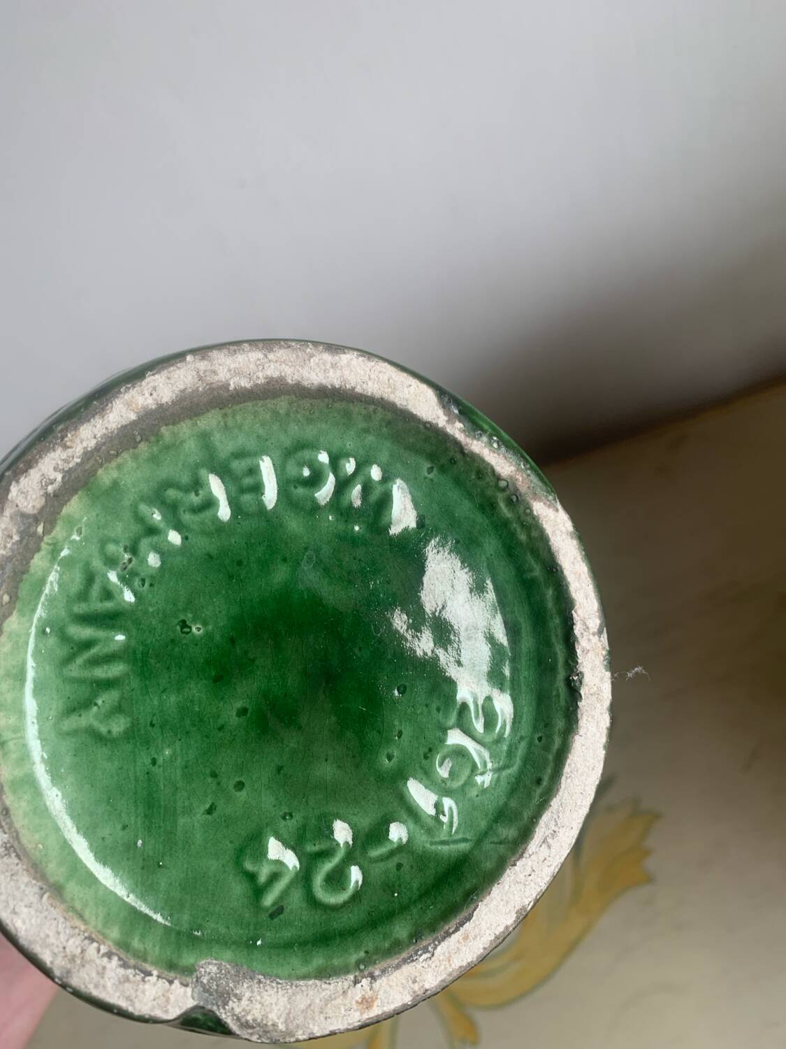 Vase W. Germany model 261-24 in green ceramic, 1960s-70s.