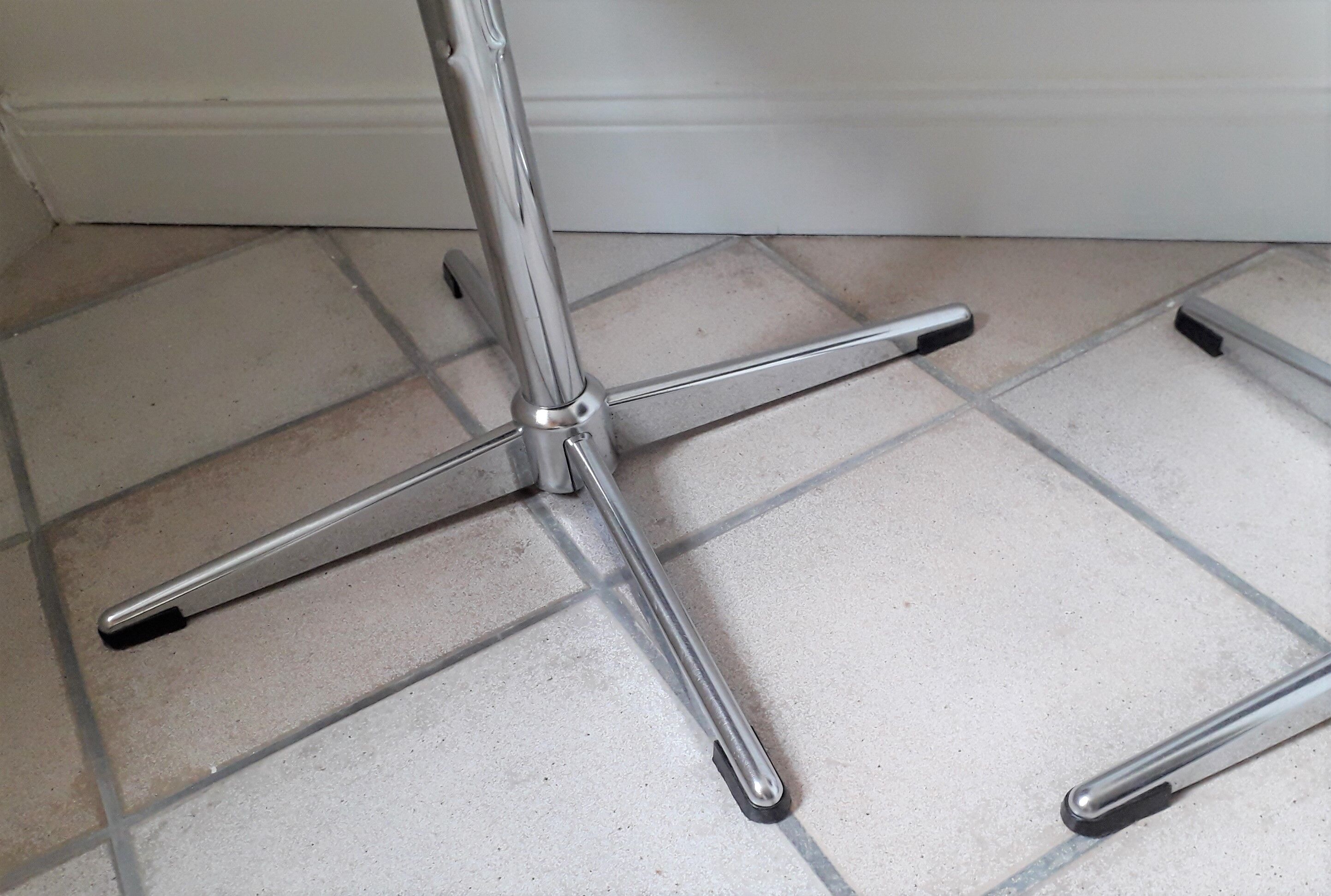 Pair of swivel stools 70s central foot