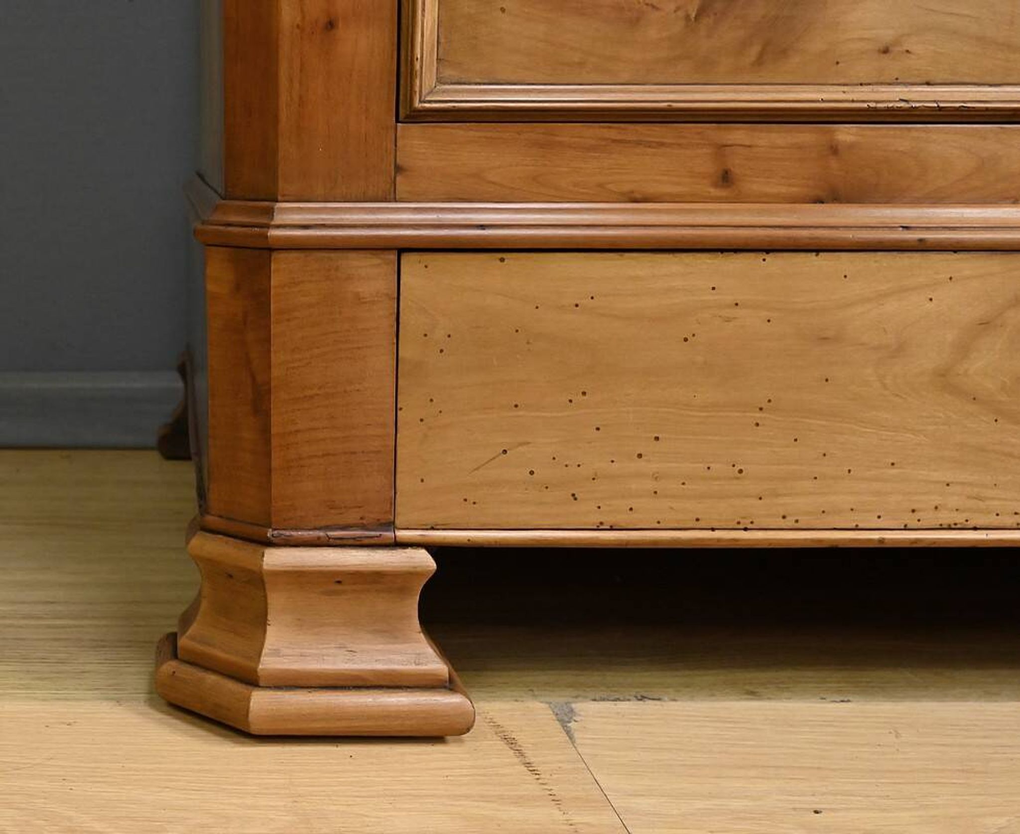 Cherry wood chest of drawers, Louis-Philippe style – 1900