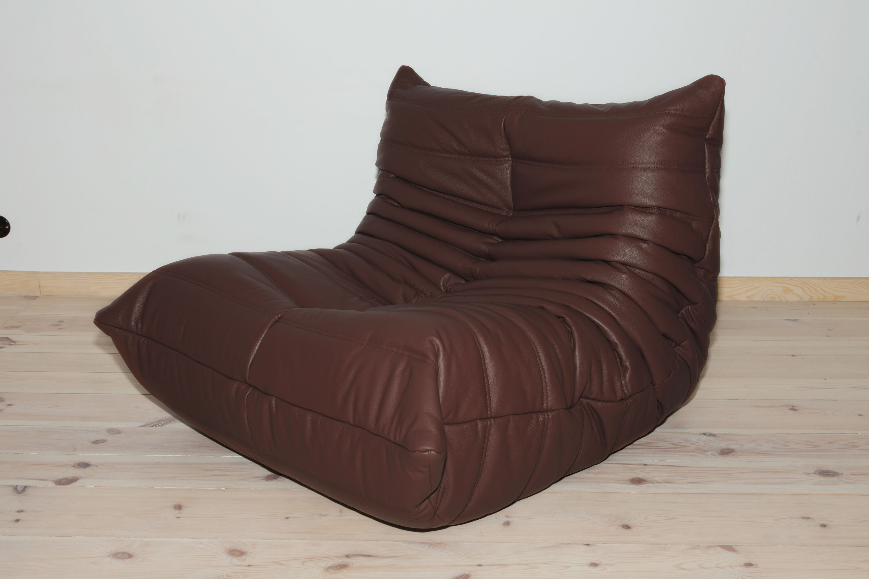 Togo sofa set model designed by Michel Ducaroy 1973
