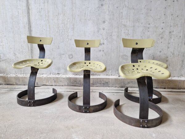 Ensemble unique de 4 chaises en métal de siège de tracteur, 1990