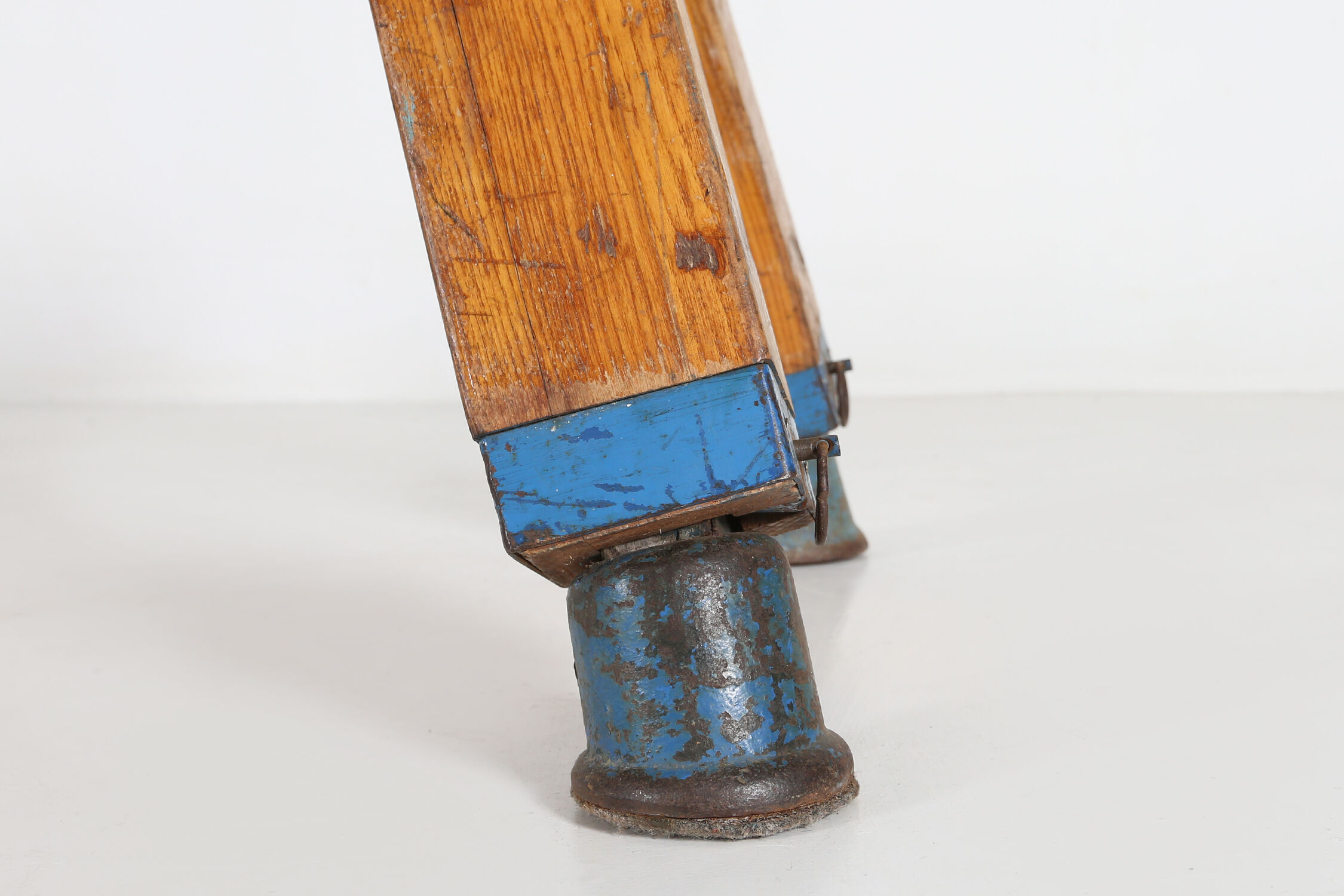 Industrial leather bench