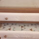 Commode relookée rose poudrée