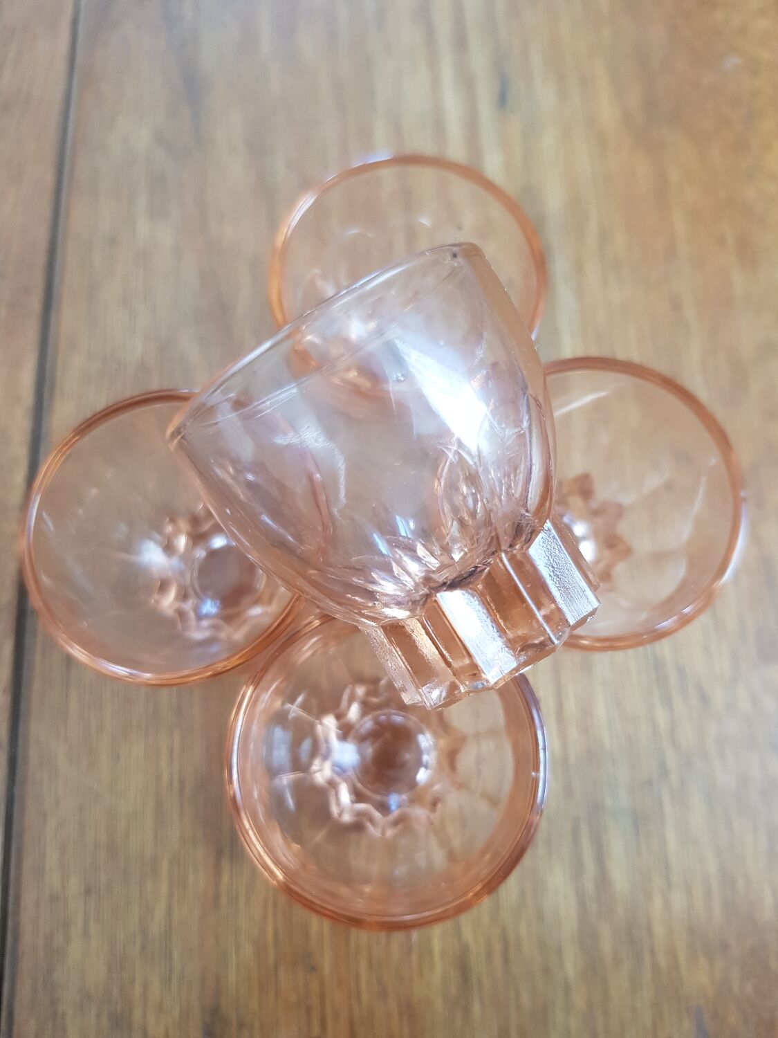 5 glasses with rosaline liqueur