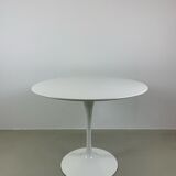 Eero Saarinen Tulip Dining Table white
