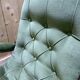 Paire de fauteuils Chesterfield anglais