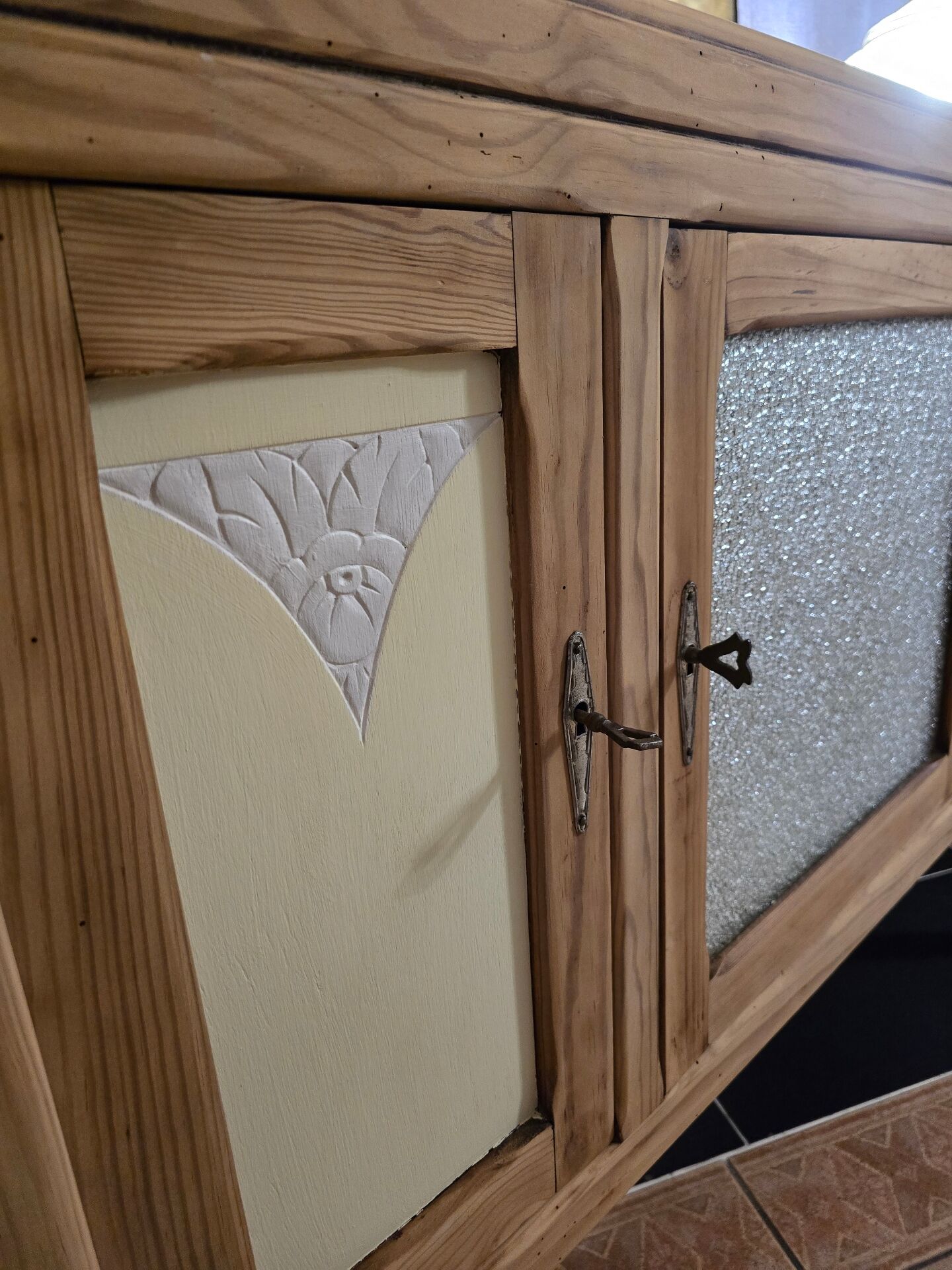 Buffet bois brut restauré pour meuble rangement d'entrée ou TV 