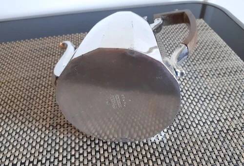 Verseuse à café en métal argenté et poignée bois