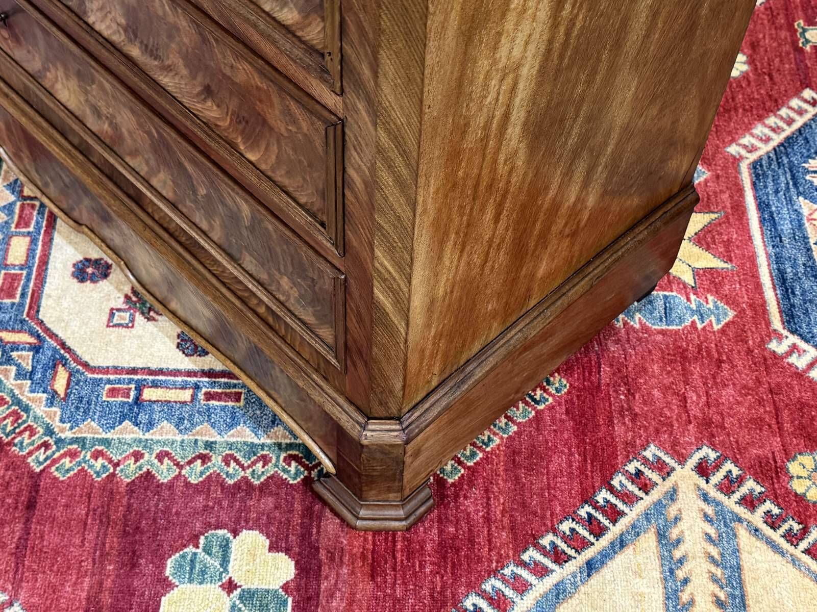 Napoleon III commode in mahogany, oak and with a fine white marble top, late 19th century.