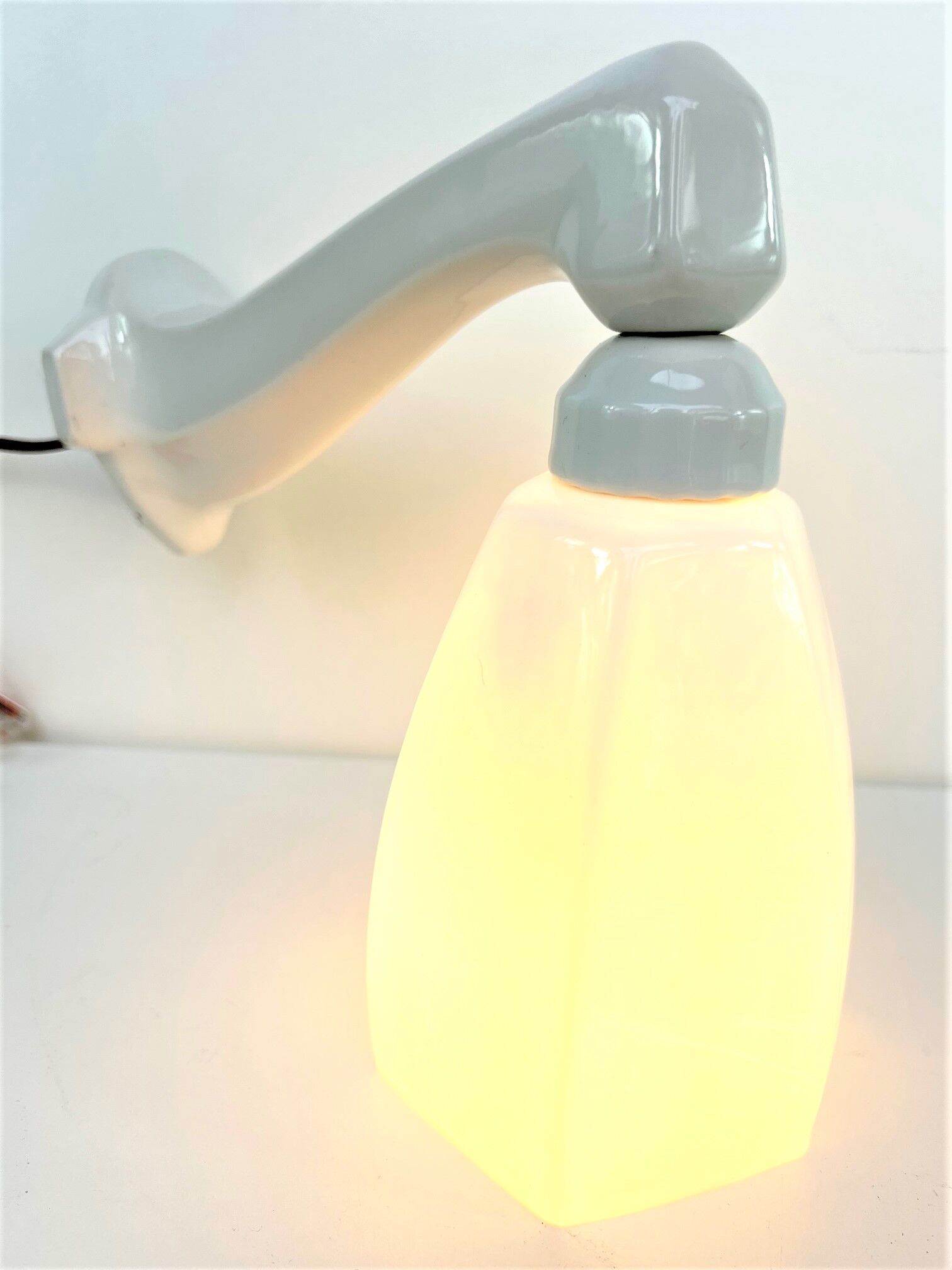 Wall lamp 1930 1940 opaline and porcelain of sarreguemines