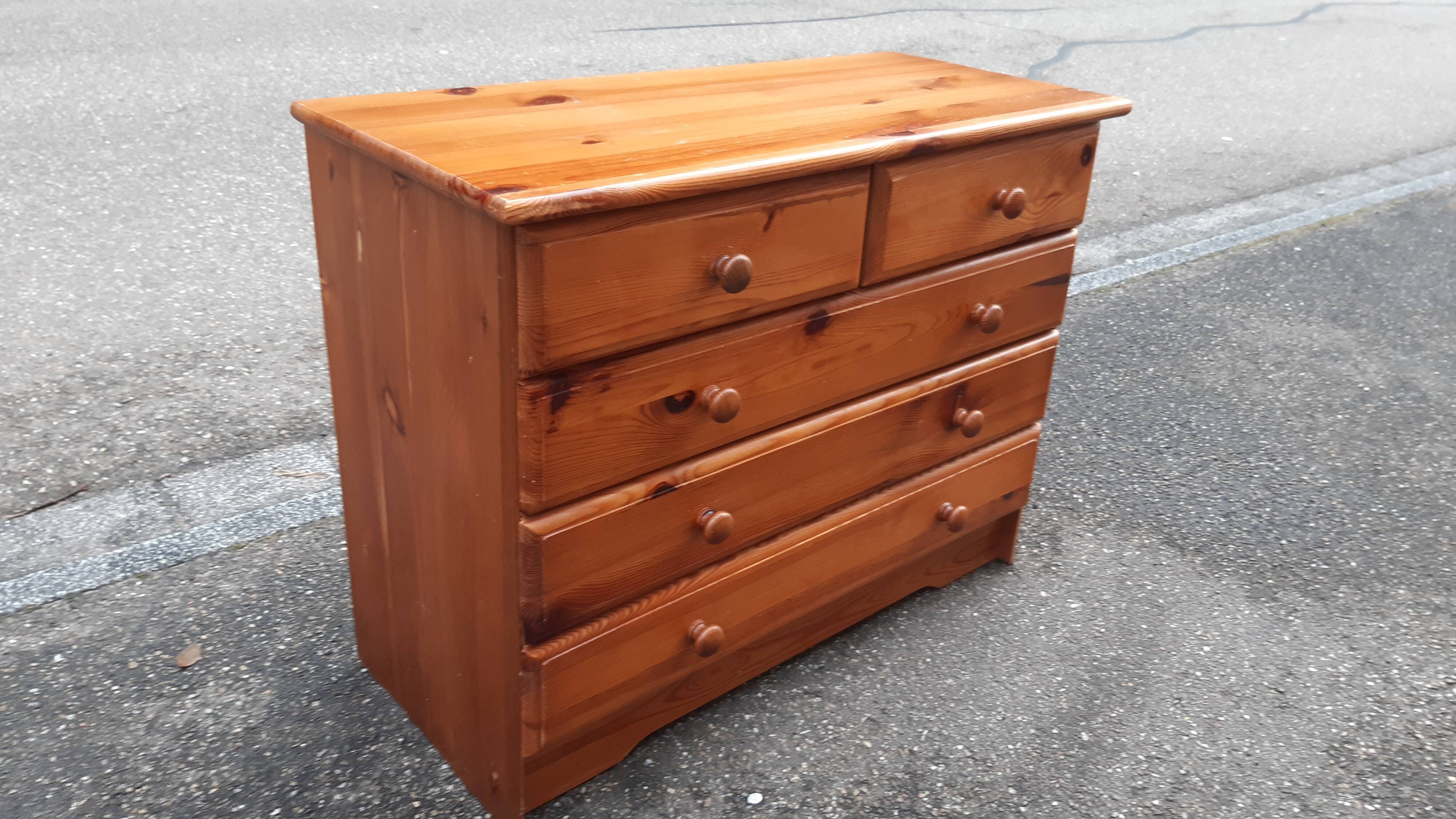 Solid pine chest of drawers 1980