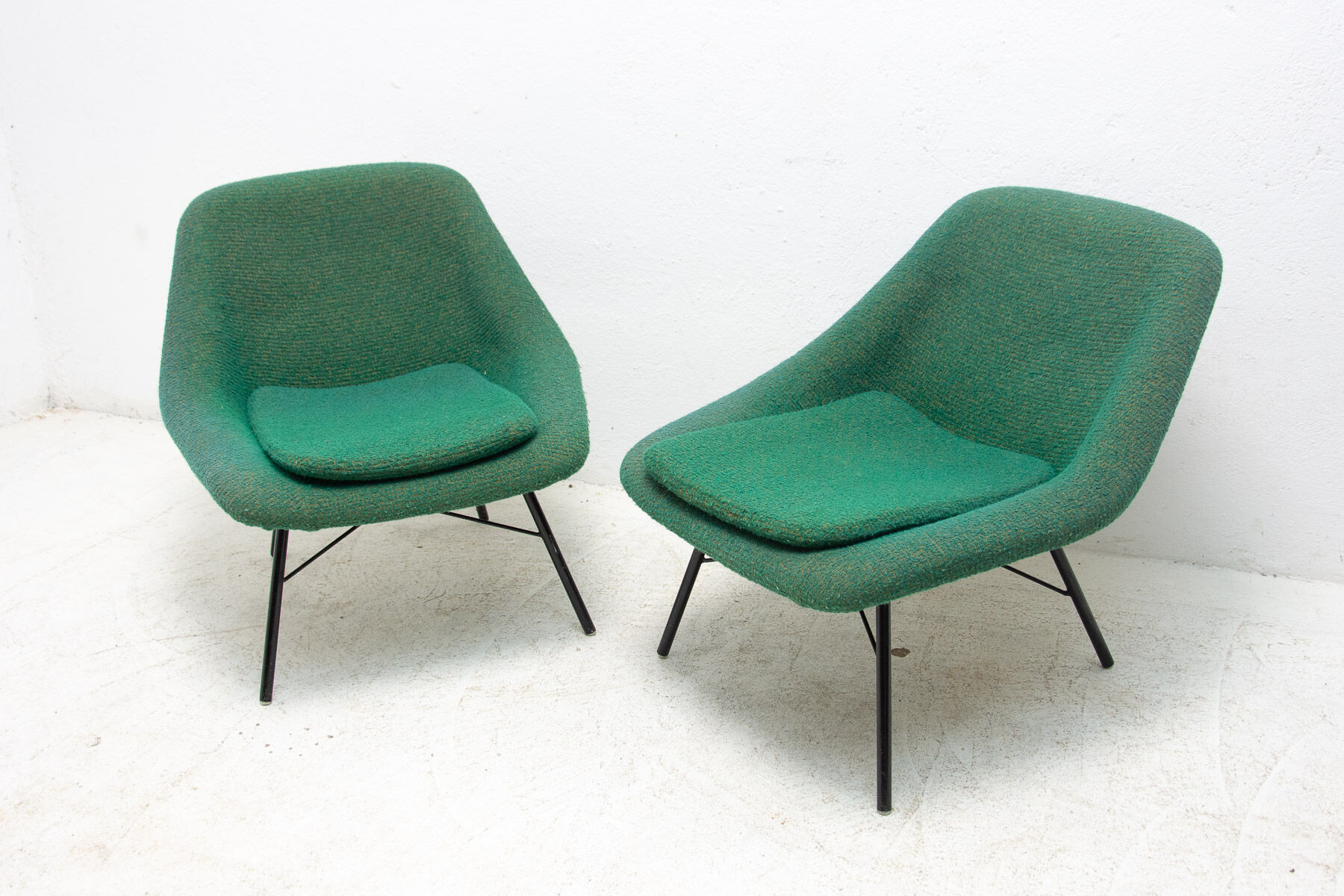 Pair of midcentury lounge chairs by Magda Sépová, produced by TON, 1960´s