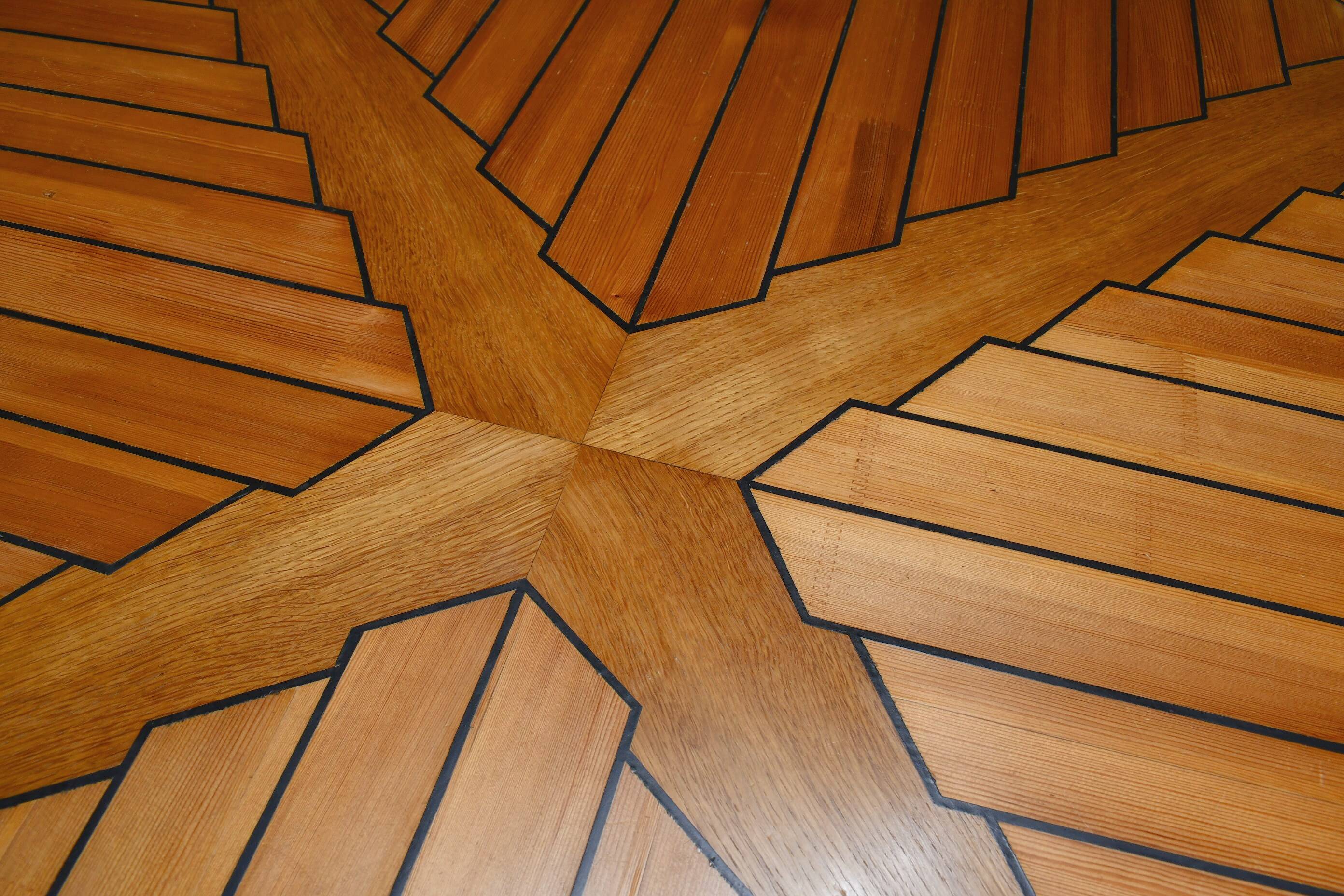 Round Dining table by Olle Pira. 1970s, Sweden