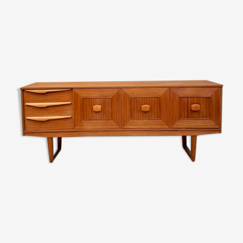 Stonehill sideboard