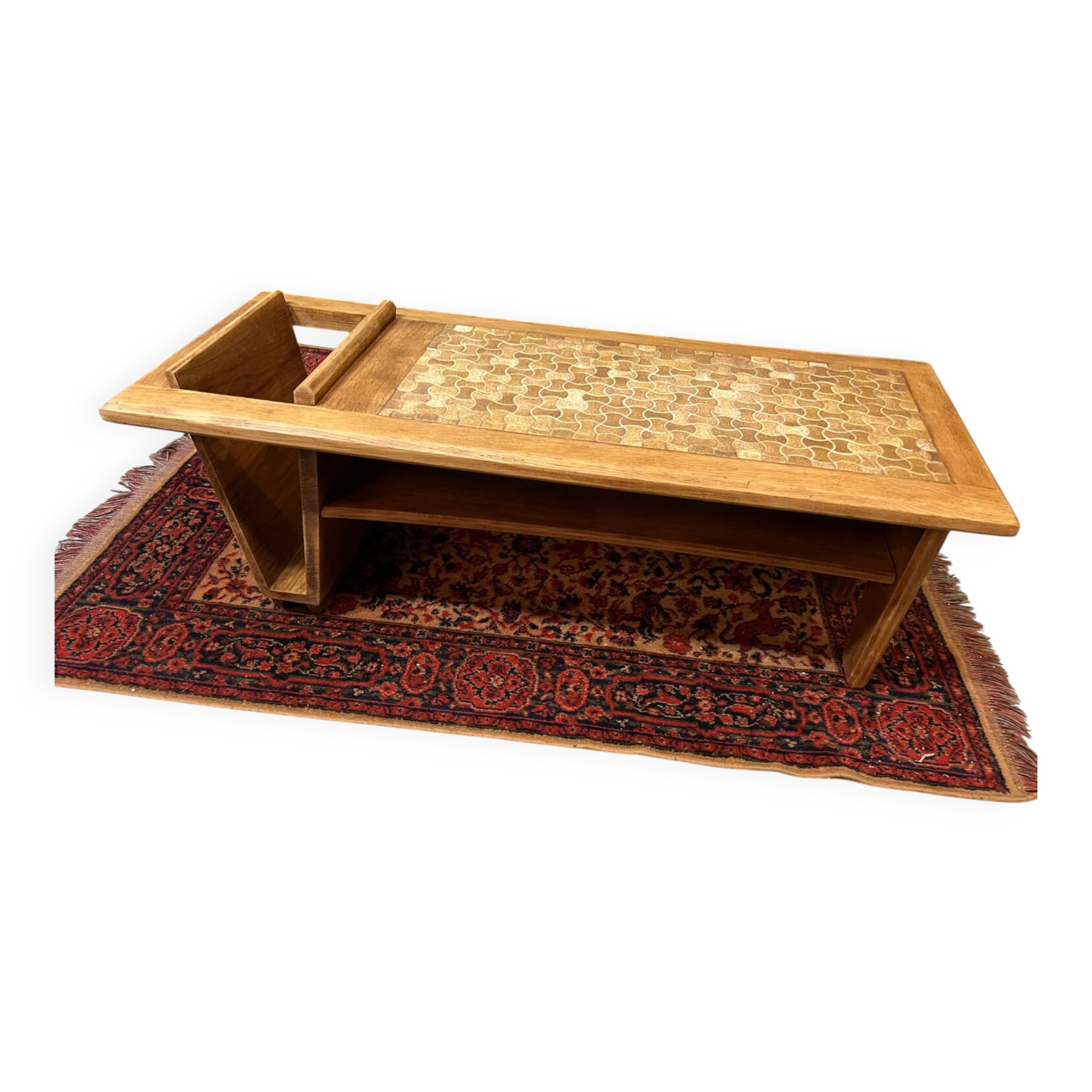 Oak coffee table published by Votre maison.