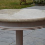 Petite table basse ronde travertin/bout de canapé années 80/90