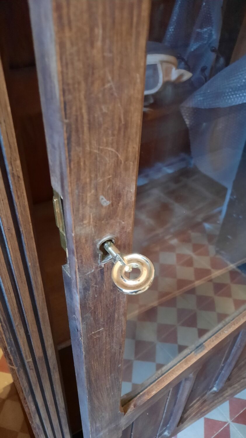 Art Deco style showcase