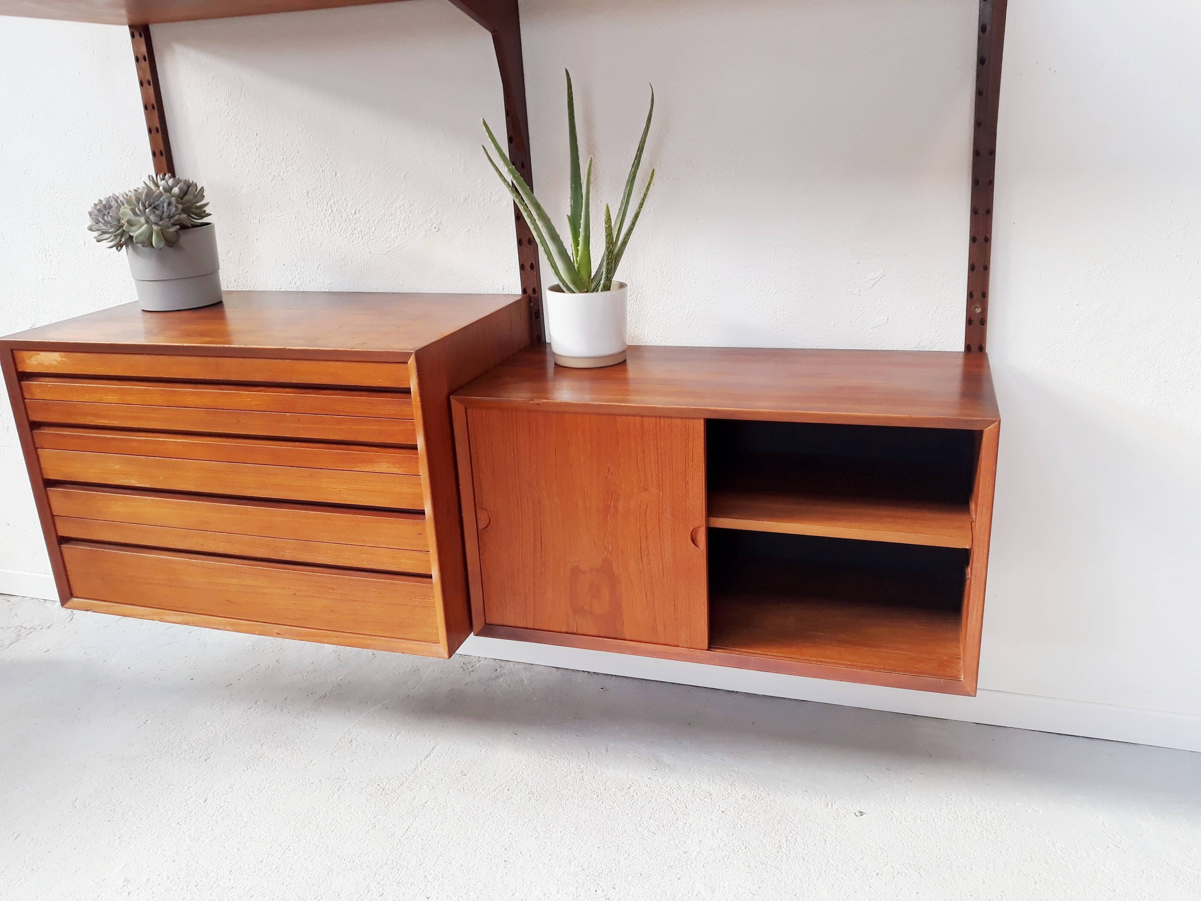 Étagère modulable scandinave en teck royal system par Poul Cadovius