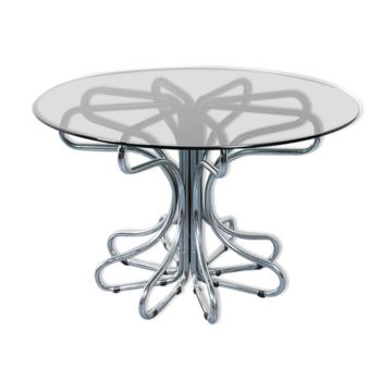 Sculptural Italian design table from the 1970s