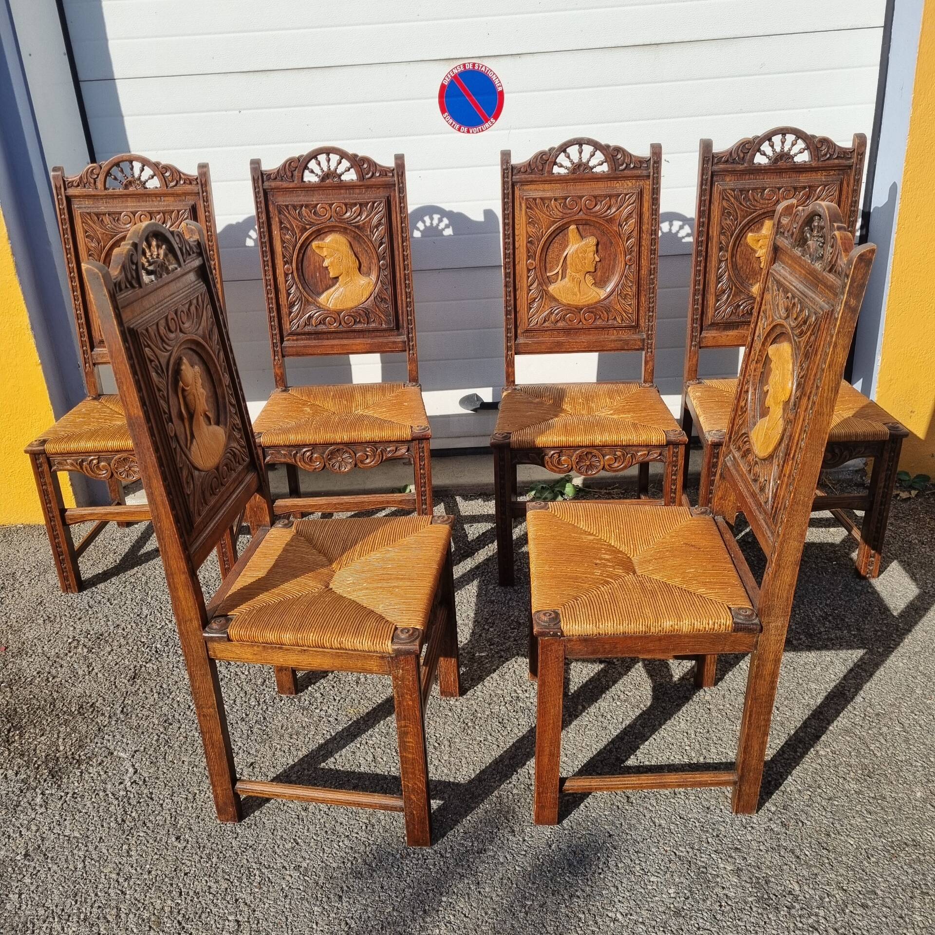 6 chaises bretonne Poulgozic en bois sculpté