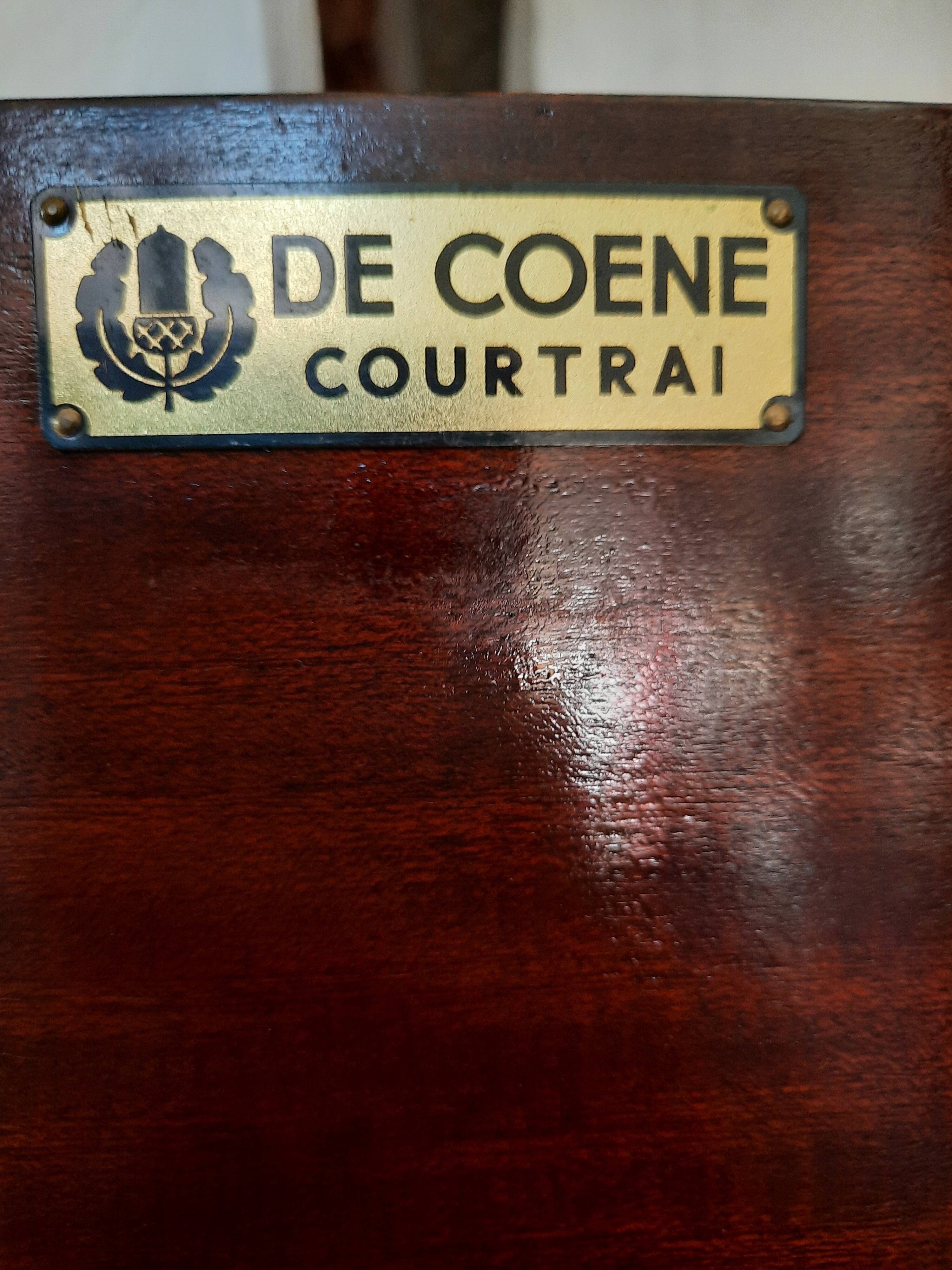 Bahut-dressoir acajou étiqueté "De Coene-Courtrai"