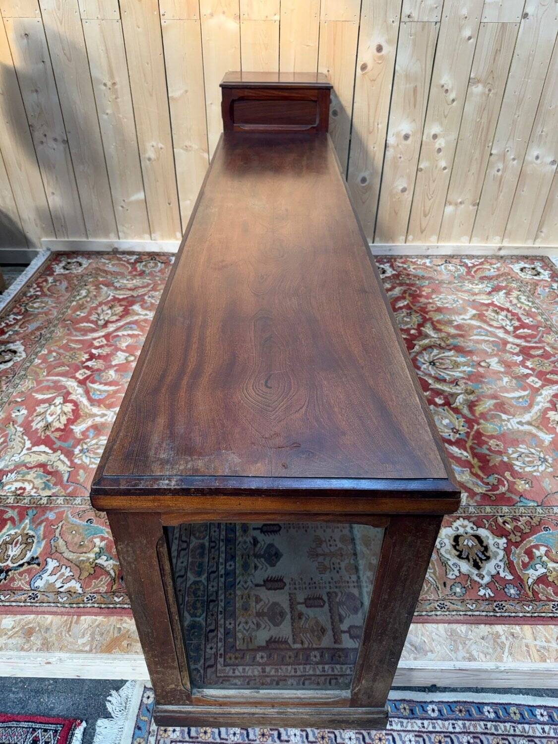 Art Deco trade counter – Display case and drawers – Stained mahogany wood – A