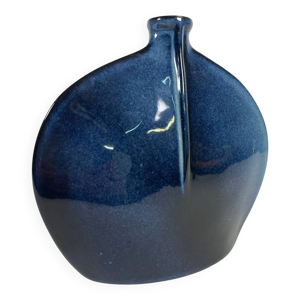 Vase bleu en grès émaillé