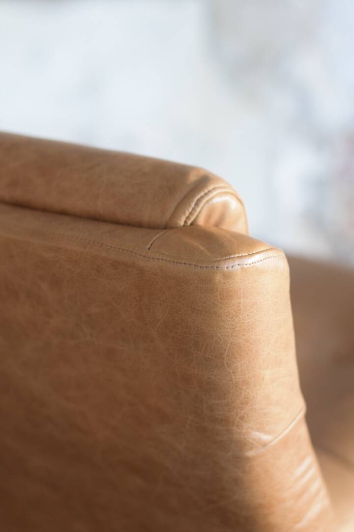 Leather armchair by Raphael Raffel for Apelbaum - France 1970